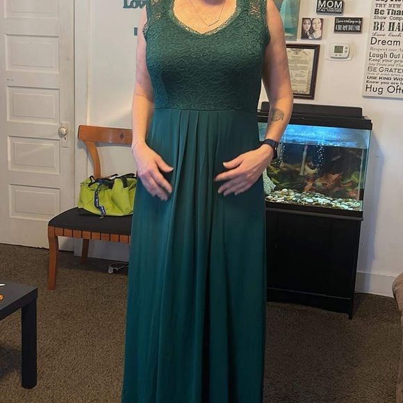 Dark green bridesmaids/mother of the bride/groom dress. - Picture 13 of 13